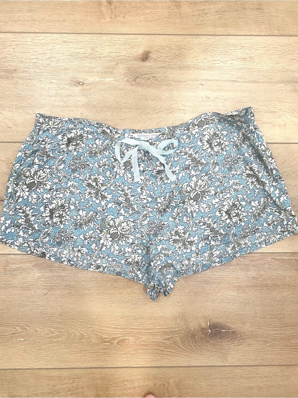 Victoria’s Secret 100% Silk Pajama Shorts XL Blue Floral Drawstring Lounge